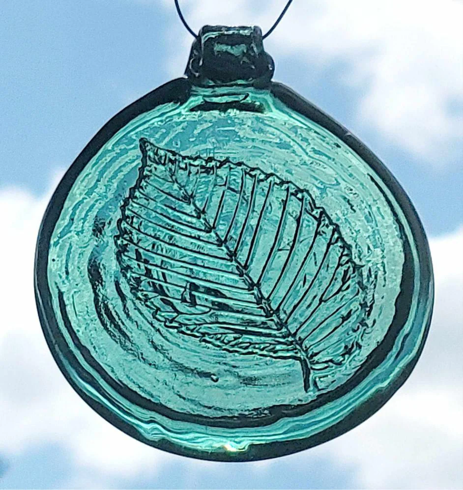 Suncatcher Set of 3 - Tree Leaf - Image 4